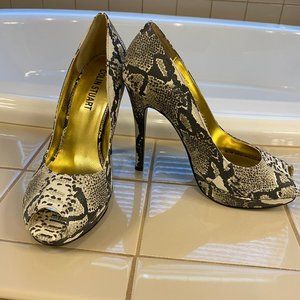 Colin Stuart Snakeskin Peep Toe Pump